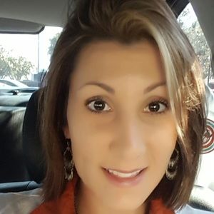 Meet your Posher, Ana